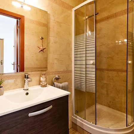 Casa Oasis Καλέλα