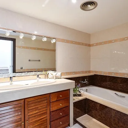 Casa Oasis Καλέλα